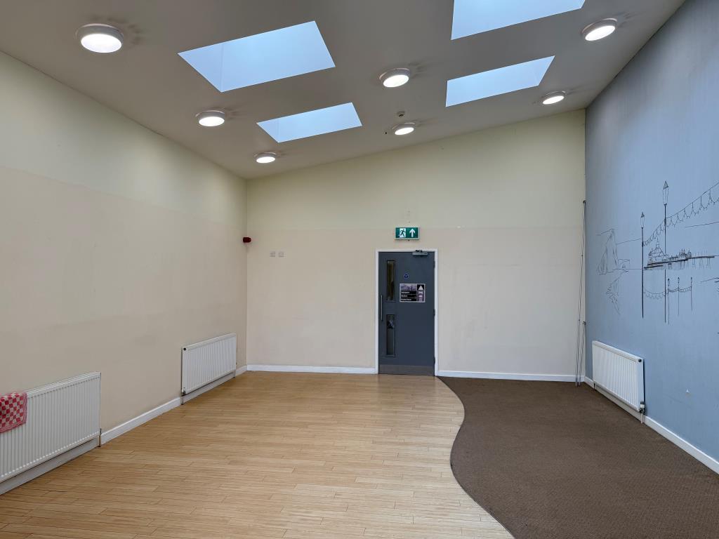 Lot: 77 - FORMER YOUTH HOSTEL IN ELEVATED LOCATION WITH POTENTIAL - Inside of the main hall